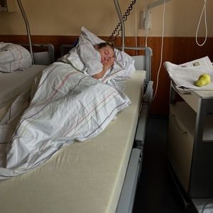 Nach Hirnhautentzündung zurück: Lola Weippert gibt Update