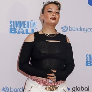 Nach Zusammenbruch: Lola Young legt eine Karrierepause ein