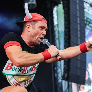 Lorenz Büffels "Der Zug hat keine Bremse" wird zum WM-Hit