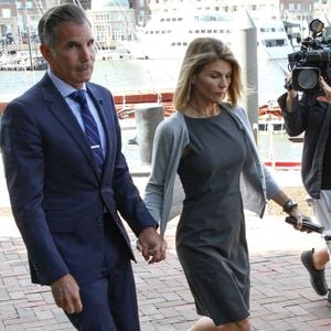 Nun doch: Lori Loughlins Mann vorzeitig aus Knast entlassen