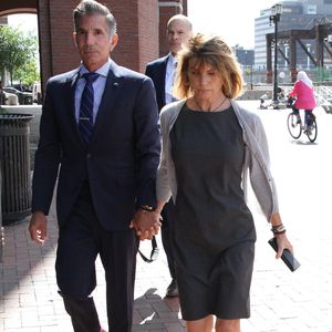 Lori Loughlins Mann beendet Hausarrest einen Tag früher