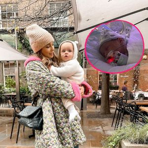 Throwback: Louise Thompson zeigt Baby auf Intensivstation