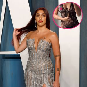 Lasziver Look: Lourdes Leon posiert im durchsichtigen Body