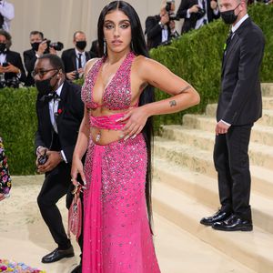 Wie Madonna: Auch Tochter Lourdes posiert halb nackt im Netz