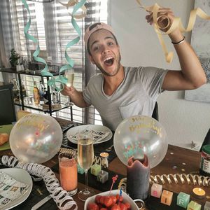 25. Geburtstag: DSDS-Star Luca Hänni geht's viel zu schnell!