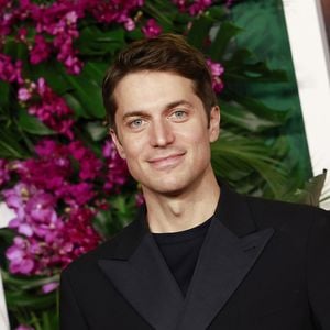 Doch kein Ausstieg: Lucas Bravo bleibt bei "Emily in Paris"
