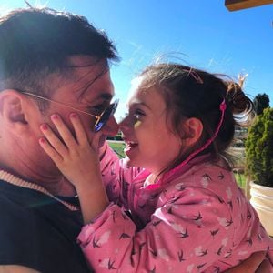 Süßes Papa-Tochter-Duo: Lucas Cordalis schmust mit Sophia