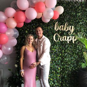 Ein Mädchen: "Love Island"-Star Grant Crapp ist jetzt Vater