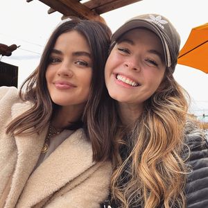 "Pretty Little Liars"-Reunion: Lucy Hale und Sasha strahlen!