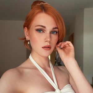 Neu im "Rote Rosen"-Cast: Wie gefällt es Lucy Hellenbrecht?