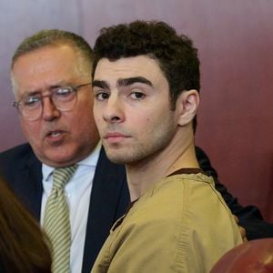 Luigi Mangione siegt vor Gericht: Terrorvorwurf entkräftet