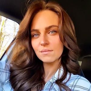 Übel: "Köln 50667"-Star Luise Matejczyk von Hund attackiert