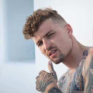 Keine Frau dabei: Lukas schmeißt "Are You The One?" hin!