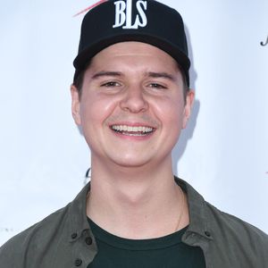 Die Krüge hoch: Lukas Graham stehen auf Bier!