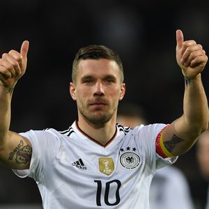 Langjähriger Vertrag: So lange bindet sich Podolski an RTL