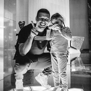 Nicht zensiert: Lukas Podolski teilt Bild mit seiner Tochter