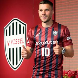 Rente: Würde Lukas Podolski gerne Bundestrainer werden?