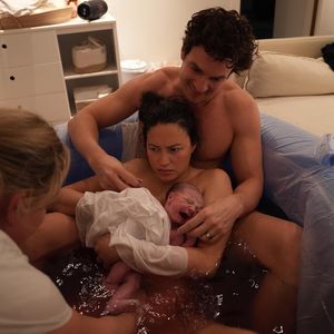 Kein Atem: So dramatisch war Hausgeburt von Luke Cooks Sohn