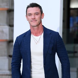 Musikkarriere und Schauspielerei: So meistert es Luke Evans
