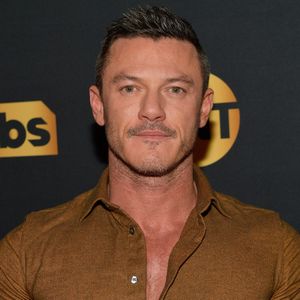 Filmstar Luke Evans kann auch anders: So kam er zur Musik
