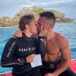 Ex-"Love Island"-Kandidat Luke Packham hat sich verlobt