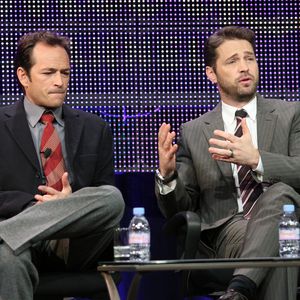 Jason Priestley findet nach Luke Perrys Tod keine Worte