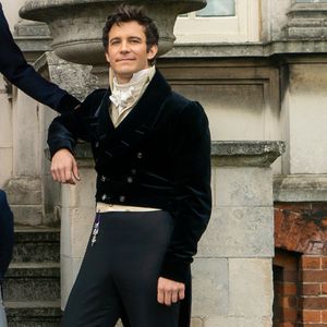Luke Thompson in "Bridgerton"