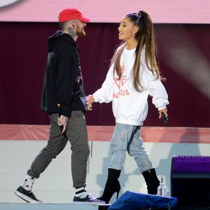 Kuss-Attacke: Hier knutscht Ariana Grande ihren neuen Freund