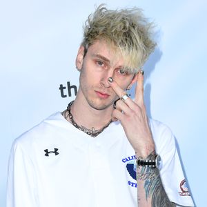 Zeitgleich mit Auszeichnung: MGK bekommt Morddrohung!
