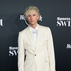 Nach Geburt: Machine Gun Kelly steht wieder auf der Bühne