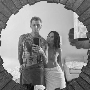 Haben Megan Fox und Machine Gun Kelly schon Liebes-Tattoos?