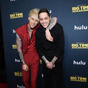 Bei der Hochzeit: Wird Pete Davidson etwa MGKs Trauzeuge?