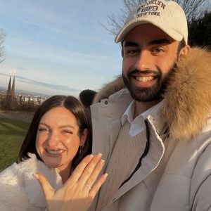 "Für immer": Madleine Henderson hat sich mit Sinan verlobt