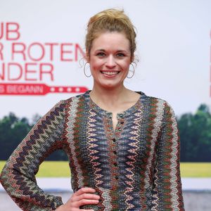 AWZ-Star Madeleine Krakor total schockiert von Body-Shaming!