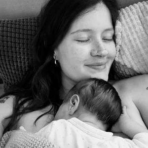 "Baby S.": Sängerin Madeline Juno ist erstmals Mama geworden