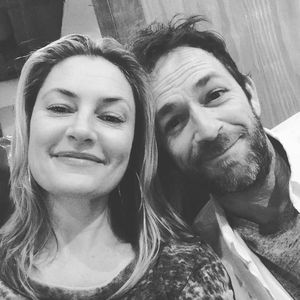 "Riverdale"-Star Mädchen Amick schwärmt von Luke Perry (†)