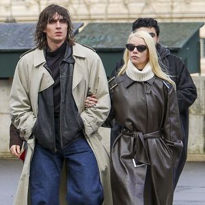 Anya Taylor-Joy und Ehemann Malcolm spazieren durch Paris