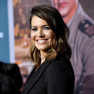 Wie putzig! Mandy Moores Söhnchen schlummert auf ihrer Brust