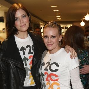 Promi-Müttergruppe: Mandy Moore schwärmt von Hilary Duff
