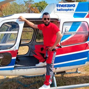 Live im Fernsehgarten: Manuel Cortez springt aus Helikopter