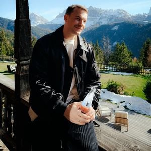 Hand in Hand: Manuel Neuer teilt süßes Bild mit seinem Sohn