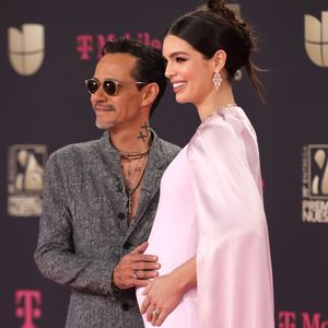 Marc Anthony erstmals mit schwangerer Nadia auf Red Carpet