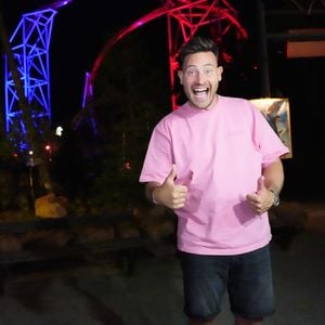 In "CLOSED!": Marc Eggers erkundet beliebte Orte bei Nacht