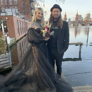 Das steckt hinter GNTM-Mareikes durchsichtigem Brautkleid!