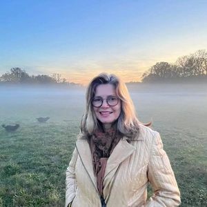 Ex-Dschungelkönigin Maren Gilzer feiert ihren 65. Geburtstag