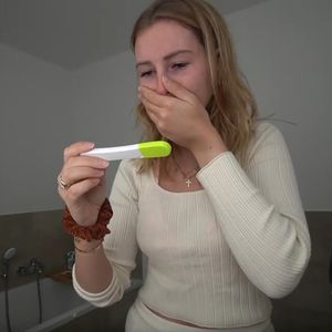 Bei Schwangerschaftstest: Deshalb filmte Maren Wolf mit
