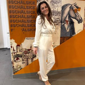 Knossis Schwiegermutter ist ein griechischer Schlagerstar