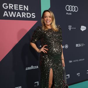 "Schneidet mich auf": Marina Hoermanseder über Entbindung
