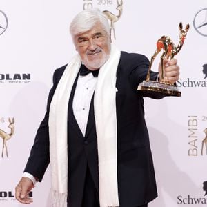 Mario Adorf wurde nun heimlich in Saint-Tropez beigesetzt