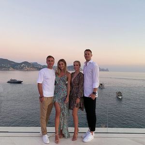 Kicker-Trip: Die Neuers chillen mit den Götzes auf Ibiza